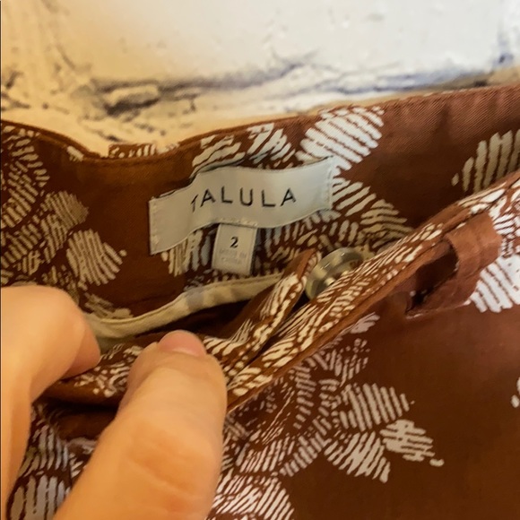 TALULA Floral Chino Shorts - Picture 5 of 5